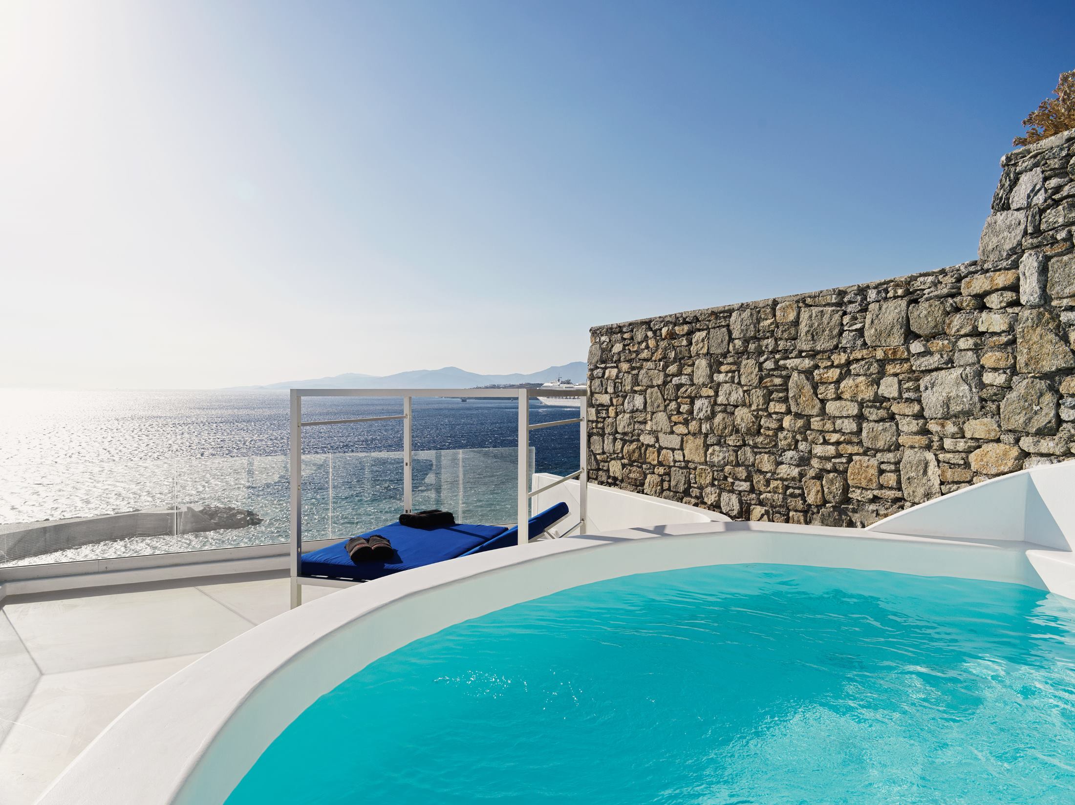 villa-with-private-pool-mykonos-town